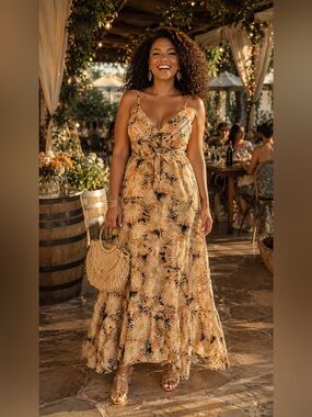 NWT Golden Mirage Vanilla Peach Palm Maxi Dress